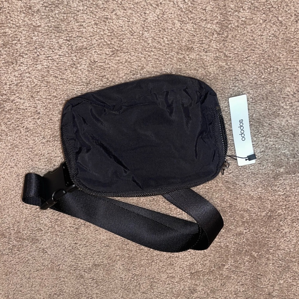 Black belt bag